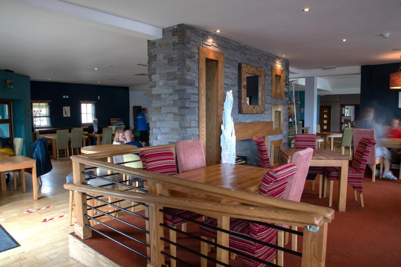 Отель The Boat House Kilsyth Экстерьер фото