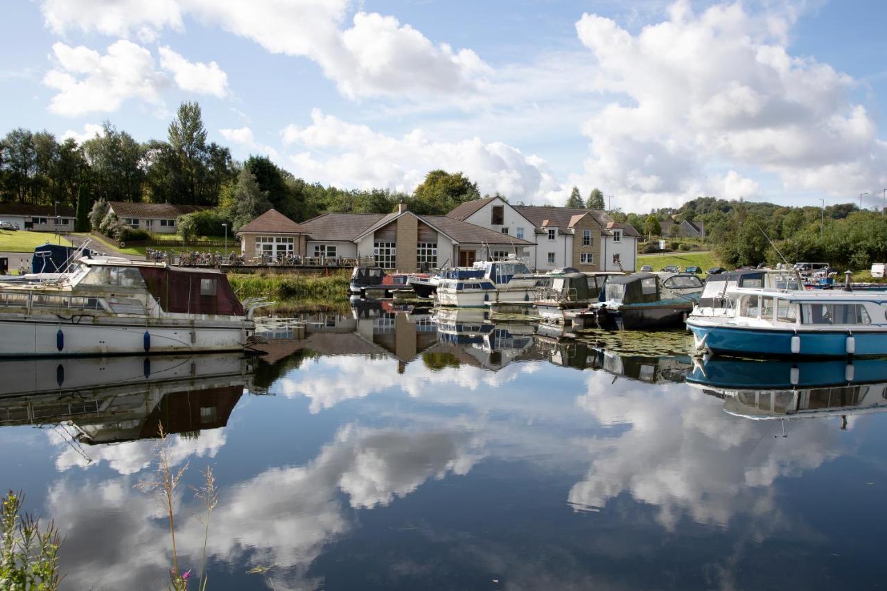Отель The Boat House Kilsyth Экстерьер фото